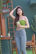镜子中我们的连系处发出